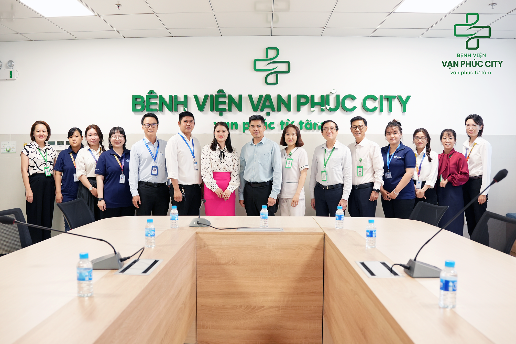 BỆNH VIỆN VẠN PHÚC CITY TIẾP ĐÓN VÀ LÀM VIỆC CÙNG SINH VIÊN THỰC TẬP TRƯỜNG CAO ĐẲNG HOA SEN